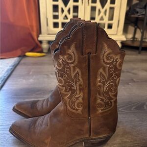 Justin Boots Brown Classic Cowboy Women's Boots Size 7 LIKE NEW!